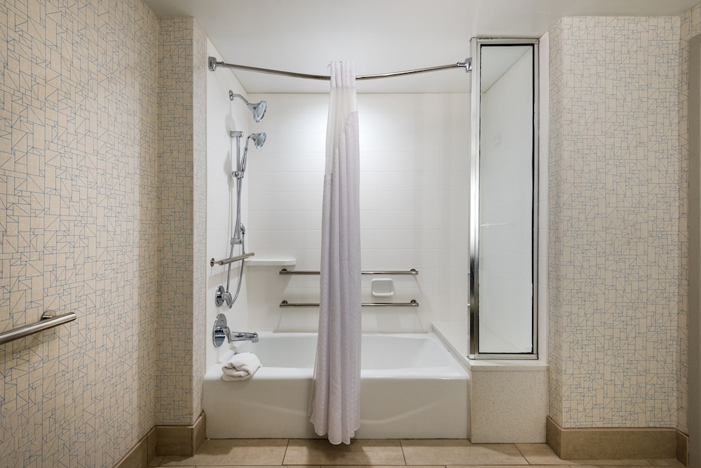Holiday Inn Express & Suites Florence I 95 & I 20 Civic Ctr by IHG - photo 28