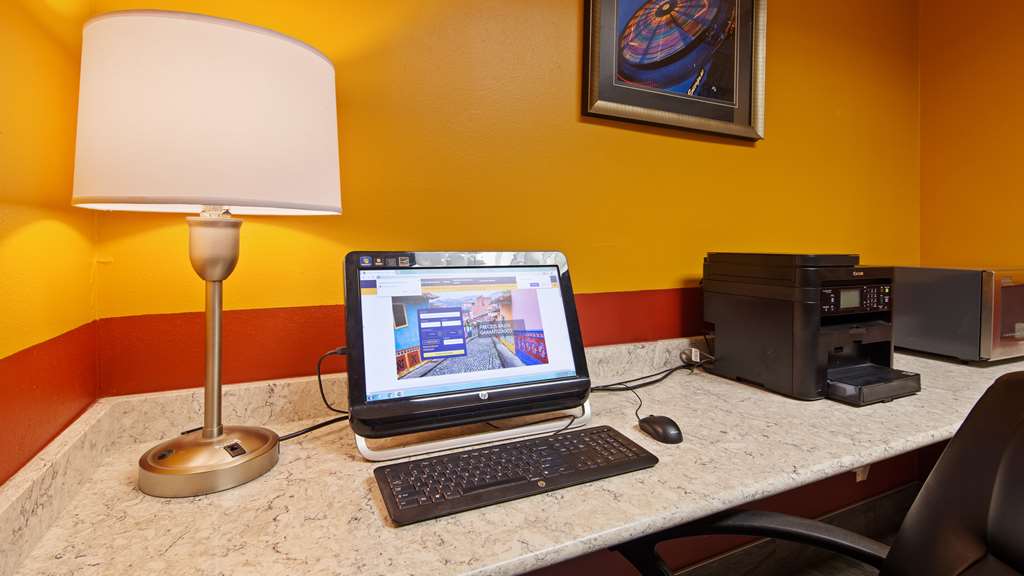 Best Western The Inn At The Fairgrounds - photo 36