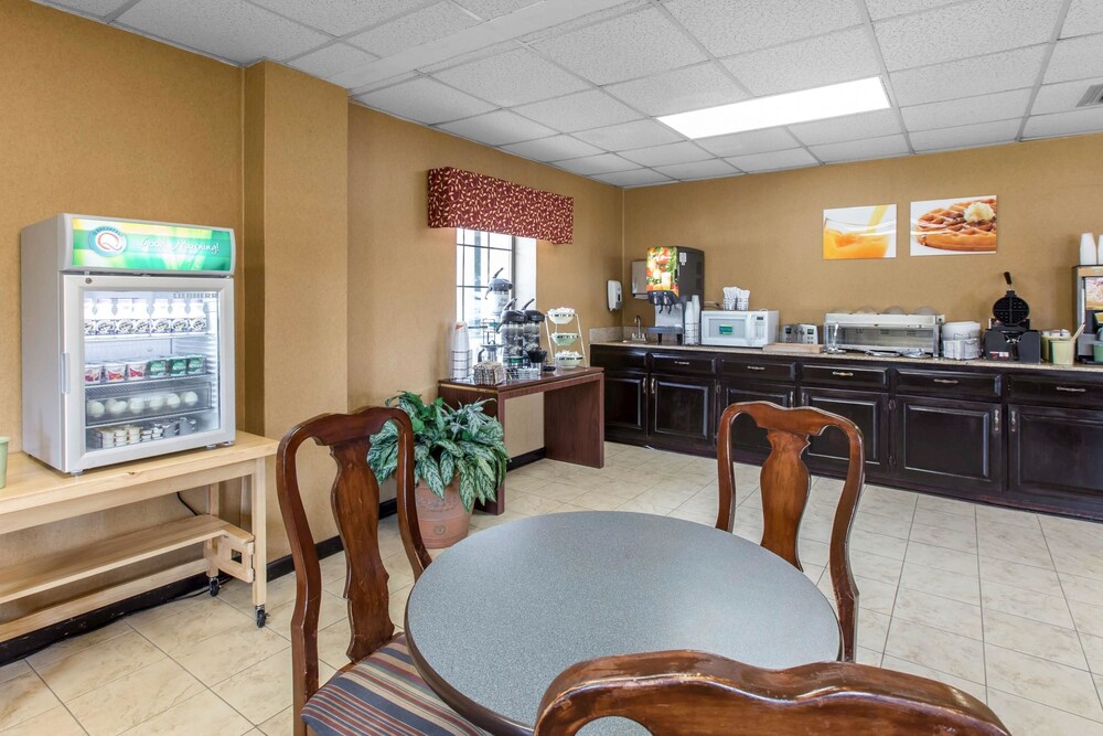 Quality Inn Cordele - photo 20