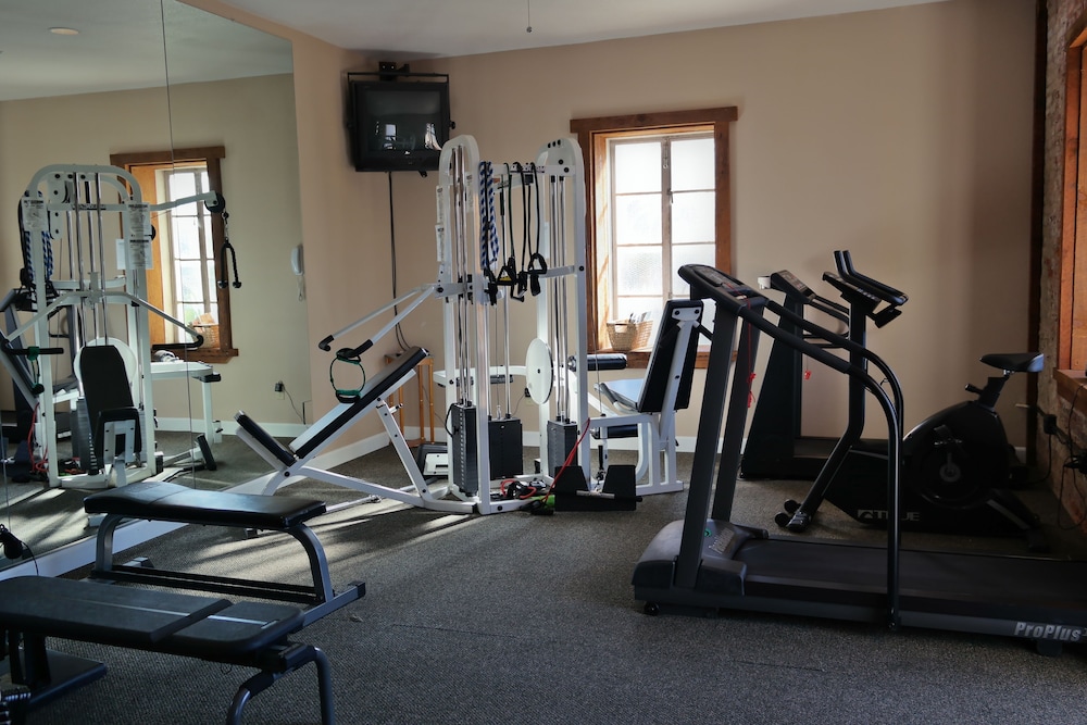 Grass Valley Courtyard Suites - photo 23