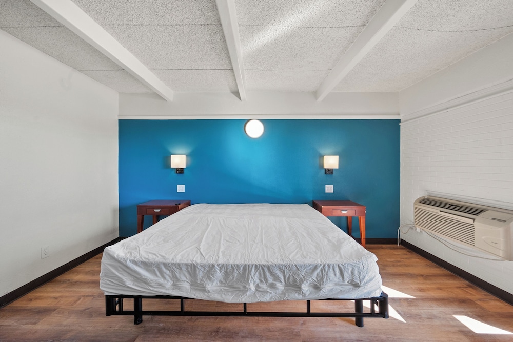Southern Springs Extended Stay - photo 9