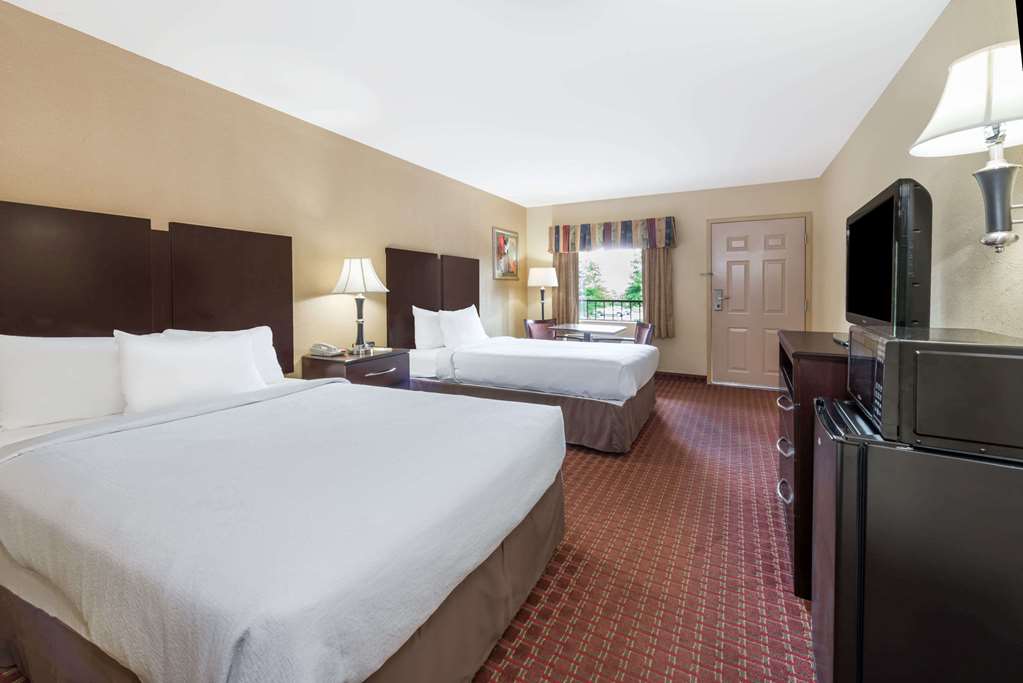 Days Inn Lexington SE Hamburg - photo 6