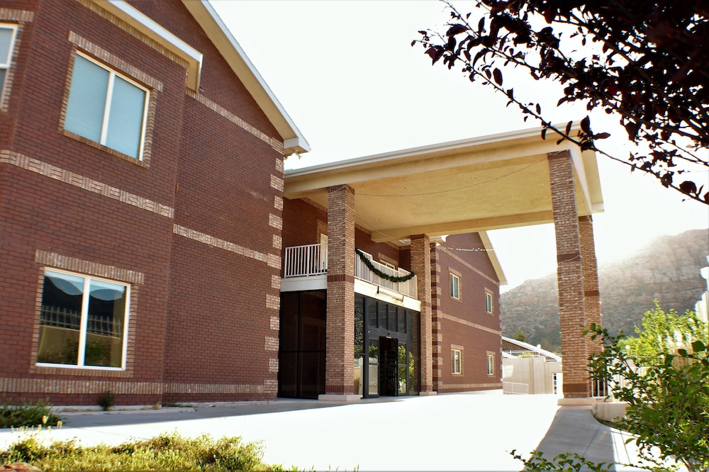 Zion's Most Wanted Hotel - featured photo