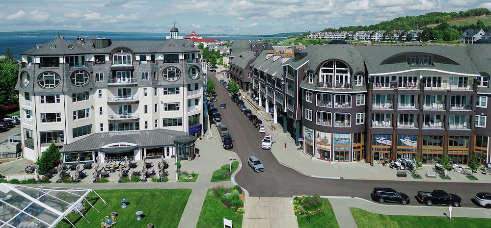 Village Suites Bay Harbor in Petoskey, United States