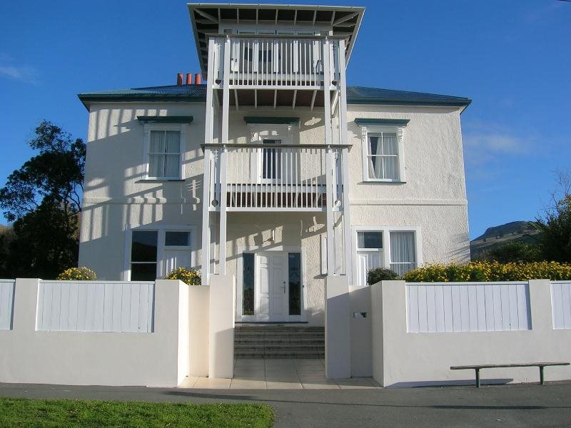 Abbott House Sumner Bed & Breakfast — 4-Star Luxury Hotel in Christchurch, New Zealand