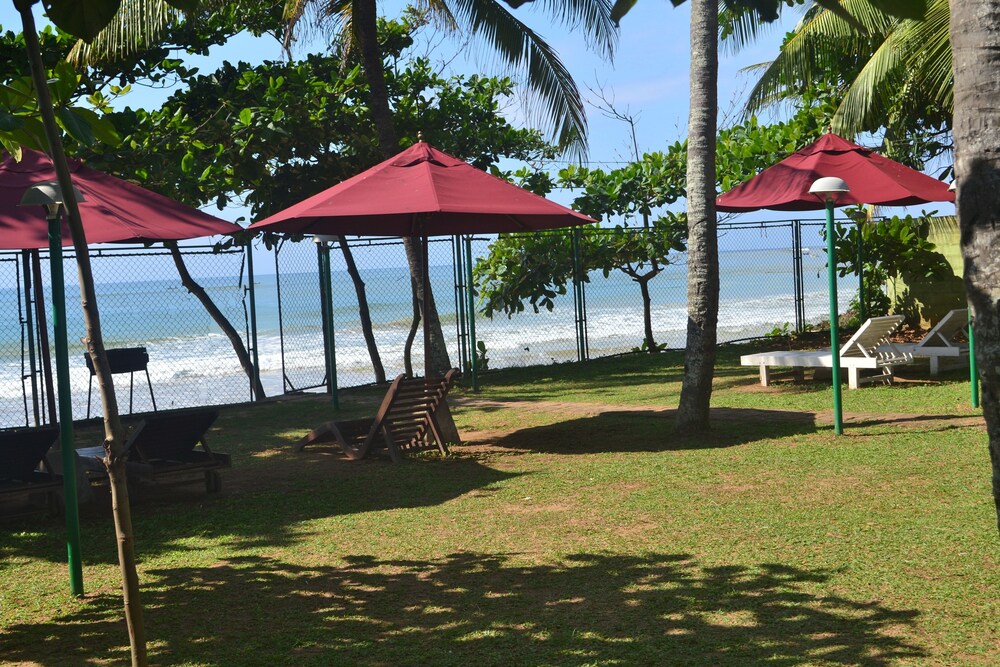 Hotel Nawathana in Matara, Sri Lanka