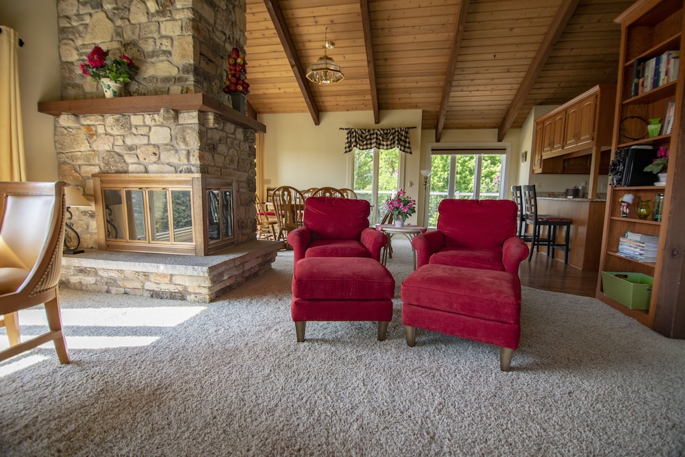 Coachlite Inn - photo 38