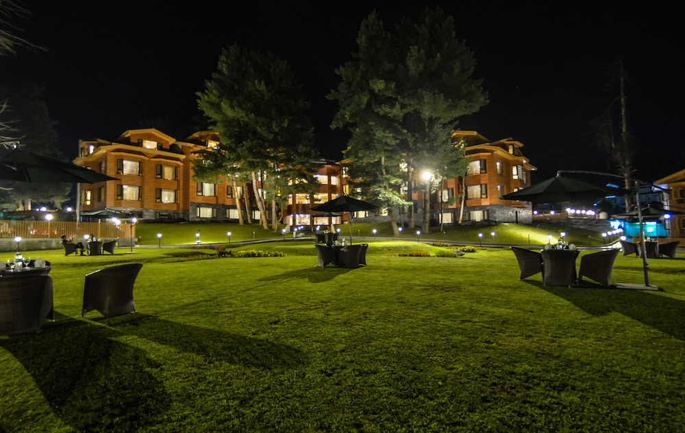 Hotel Royal Hillton Pahalgam in Anantnag, India