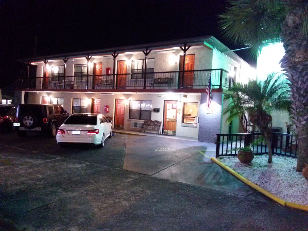 Merida Inn and Suites - photo 32