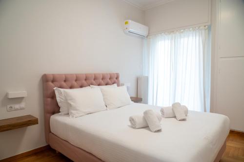 Spacious 2 Br Apartment Next To Acropolis — 4-Star Luxury Hotel in Athens, Greece
