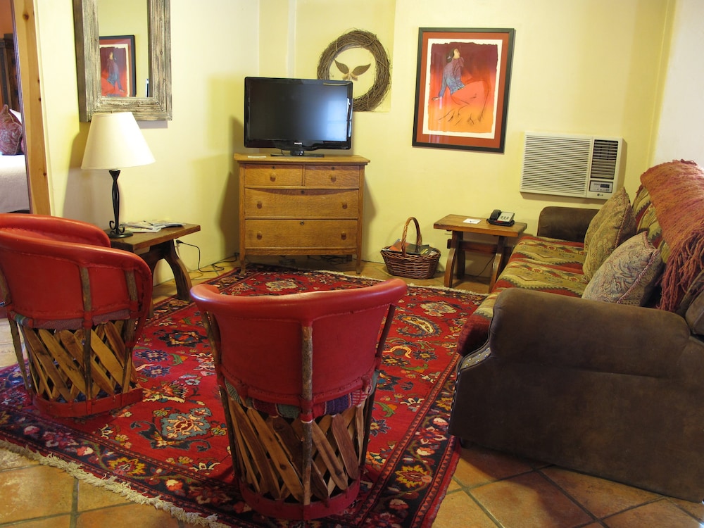 The Abiquiu Inn - photo 65