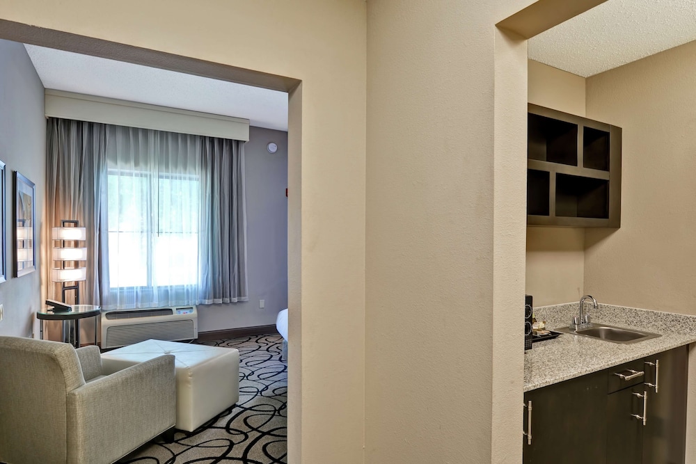 Doubletree by Hilton Hattiesburg MS - photo 19