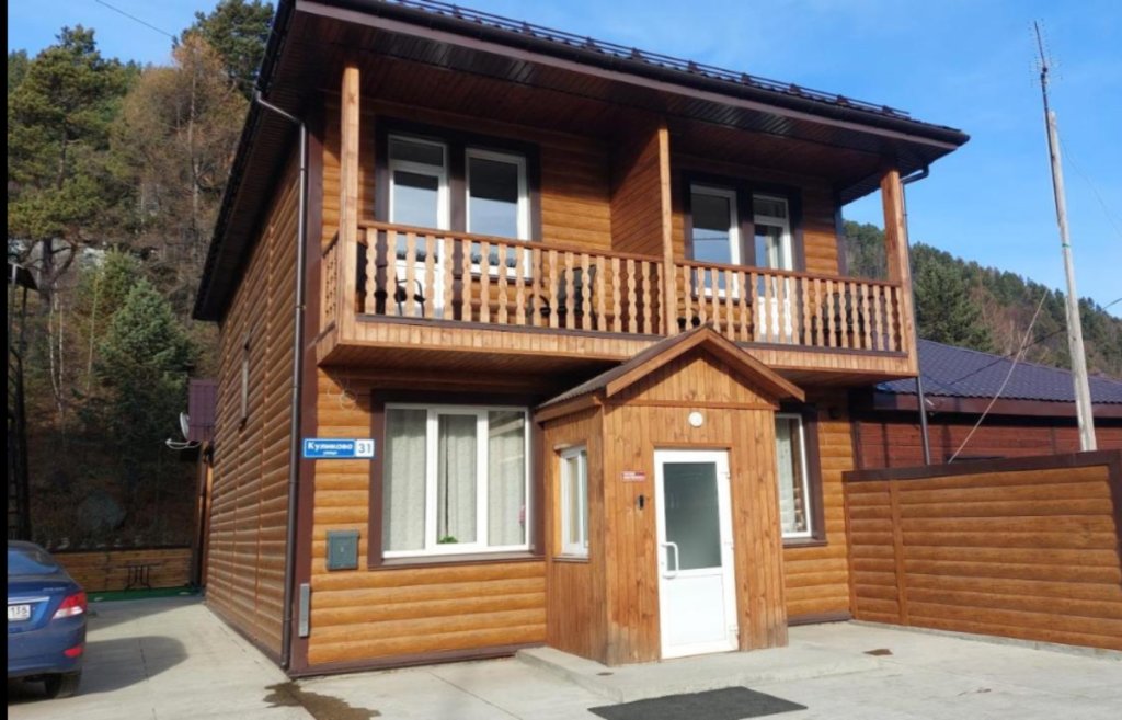 Usad’ba Eremeevyih in Listvyanka, Russia