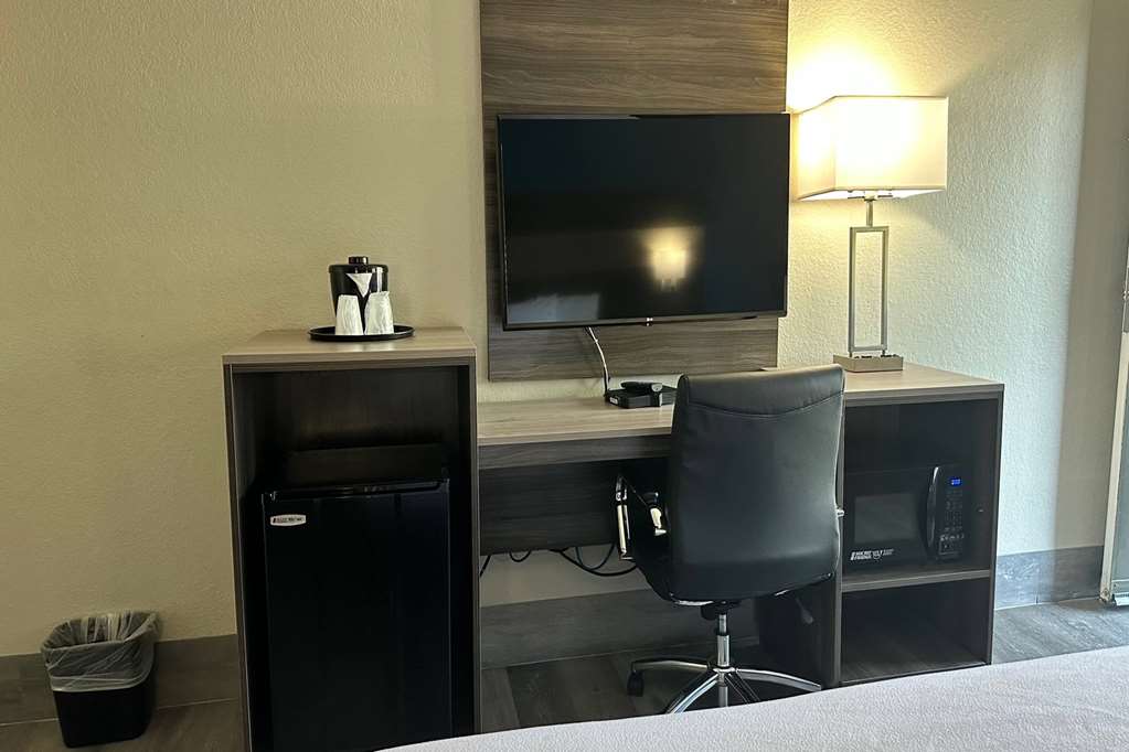 Days Inn by Wyndham San Diego Vista - photo 13