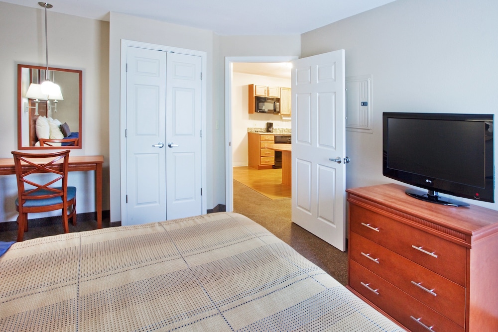 Candlewood Suites Columbus Fort Benning by IHG - photo 15