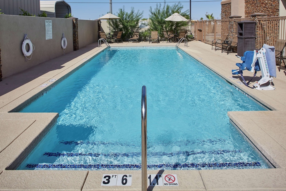 Hampton Inn Parker - photo 26