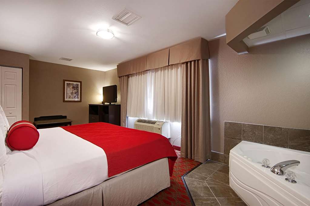 Baymont by Wyndham Brooklyn Center - photo 12