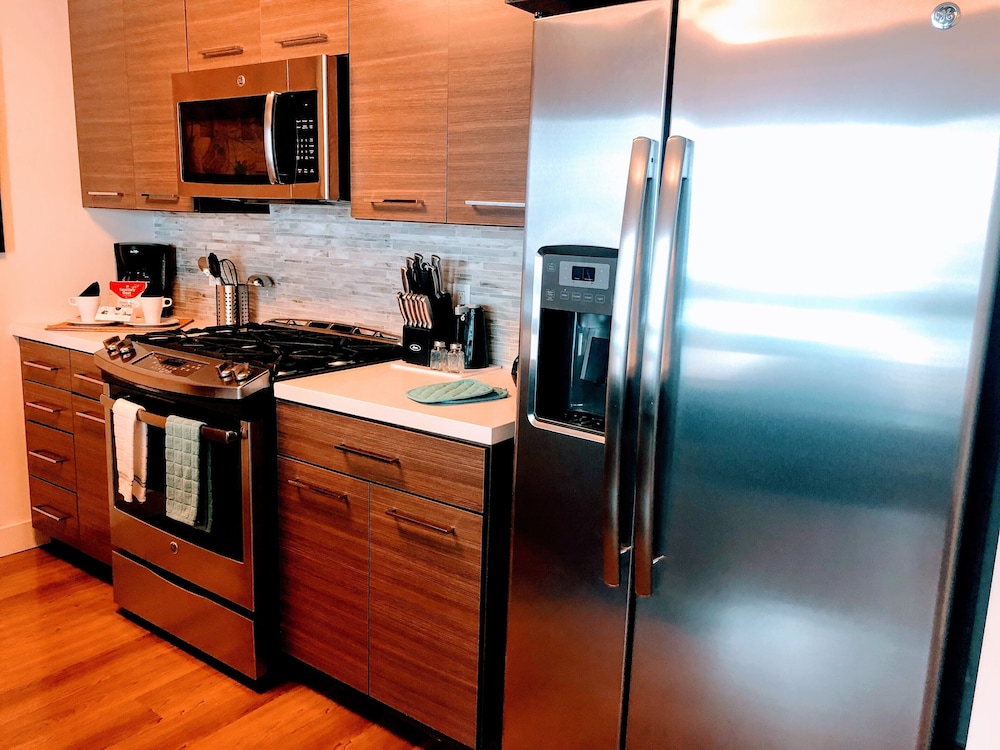 Resort Style Suites in Downtown LA - photo 18
