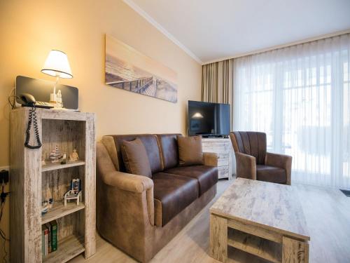Dünenpark Binz Komfortplus Ferienwohnung mit 1 Schlafzimmer und Terrasse im Erdgeschoss 165 — 4-Star Luxury Hotel in Ostseebad Binz, Germany