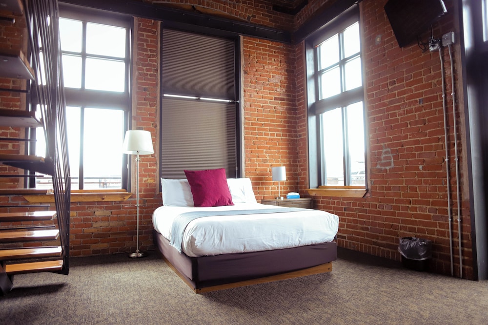 The Hotel Sturgis - photo 24