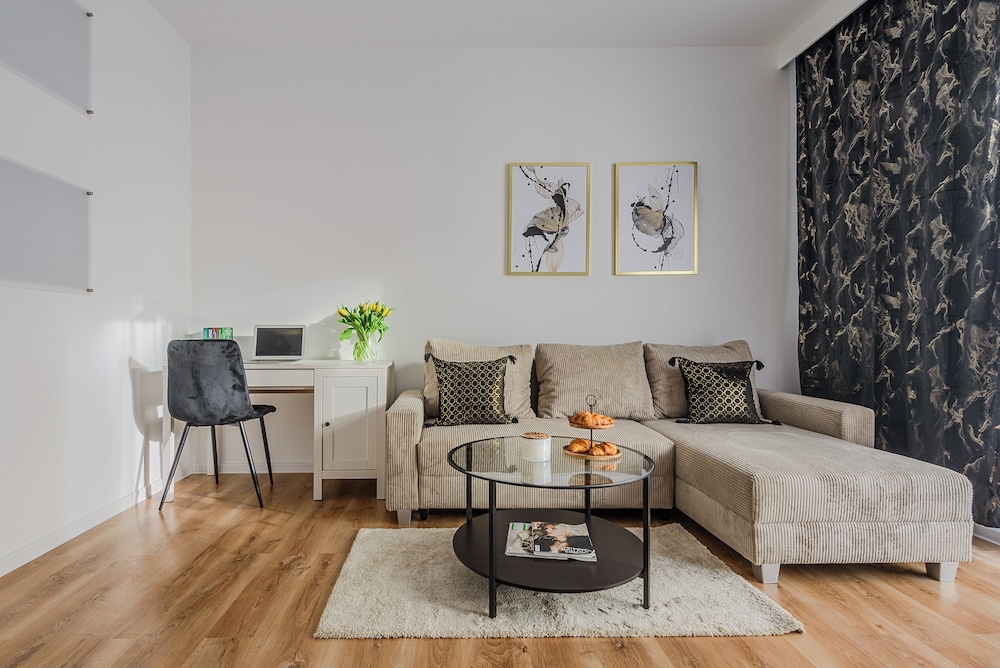 Lumina apart with parking in City Center — 4-Star Luxury Hotel in Lodz, Poland