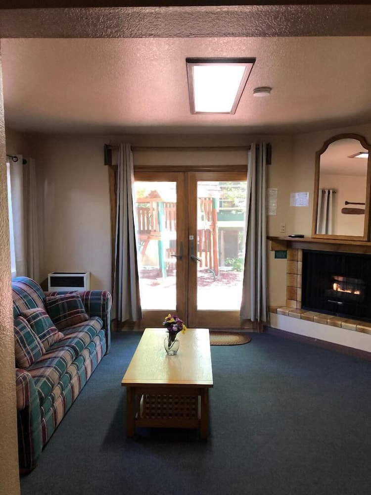 Big Bear Lakefront Lodge - photo 90