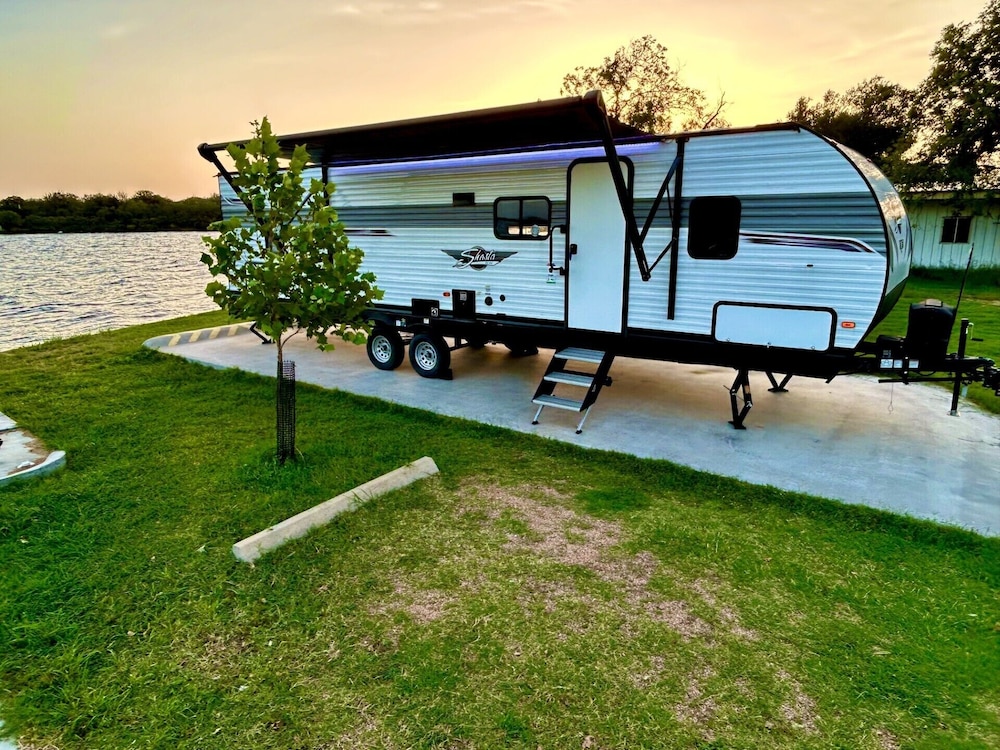 Oasis Lake Buchanan - photo 24