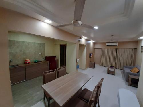 Maxxvalue Service Apartment Marol