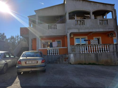 Apartman Malahov — 4-Star Luxury Hotel in Posedarje, Croatia