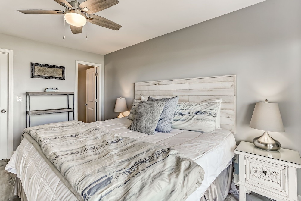 Ketch Courtyard Condo Oceanview Balcony Pool Steps from the Beach — Fernandina Beach — photo 4
