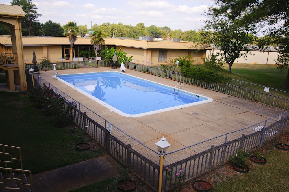 San Augustine Inn - carbon neutral hotel in San Augustine