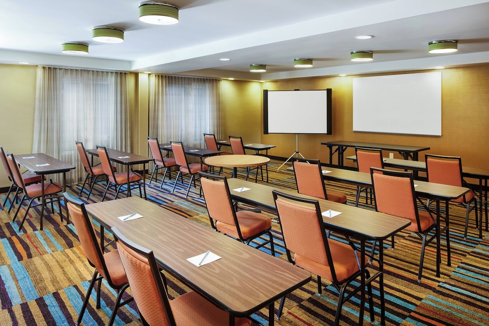 Fairfield Inn & Suites by Marriott Plainville - photo 39