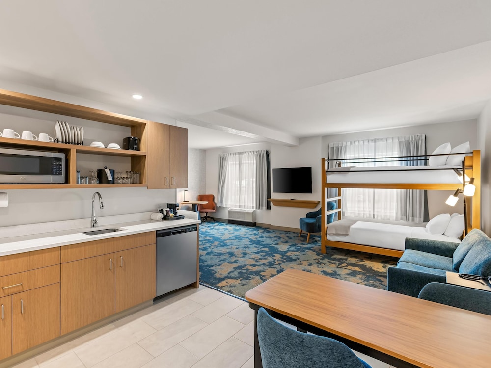 Hampton Inn by Hilton St Ignace Lakefront Mackinac - photo 21