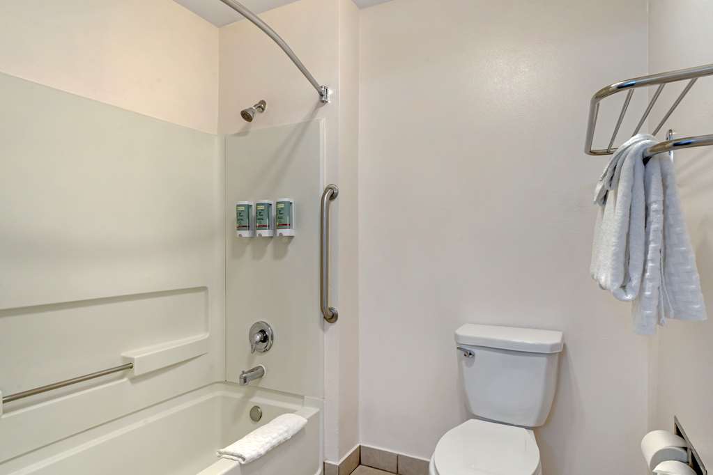 Best Western Salinas Monterey Hotel - photo 29