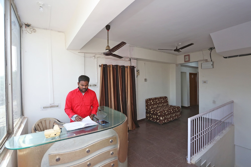 OYO 36007 Hotel Mahendra in Durg, India