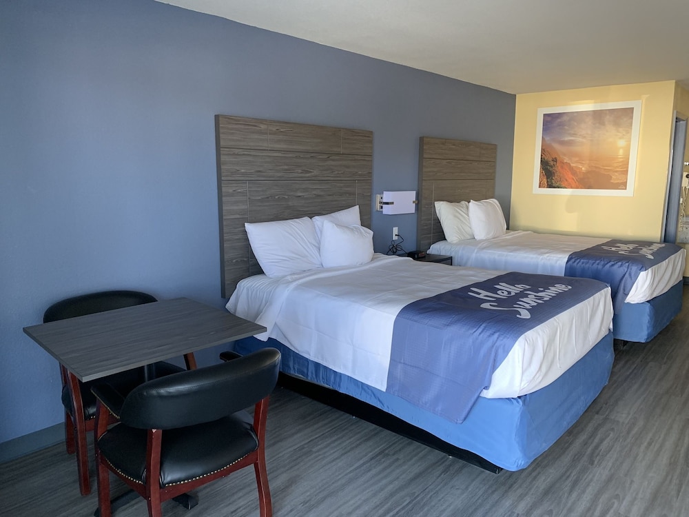 Days Inn by Wyndham Okmulgee - photo 5