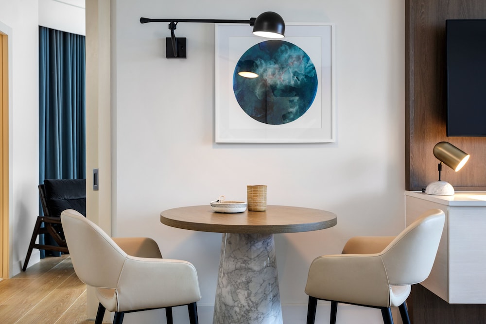 Kimpton Epic Hotel By Ihg - photo 18