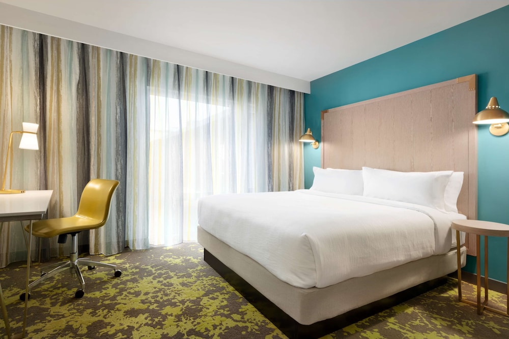Embassy Suites by Hilton Boulder - photo 8