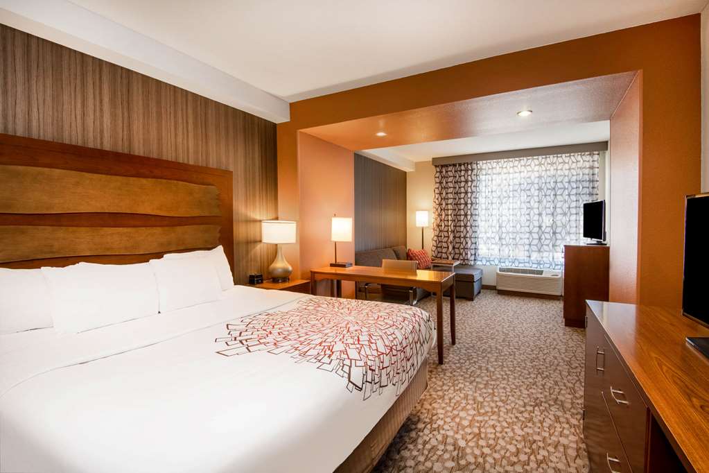 La Quinta Inn & Suites by Wyndham Durango - photo 22