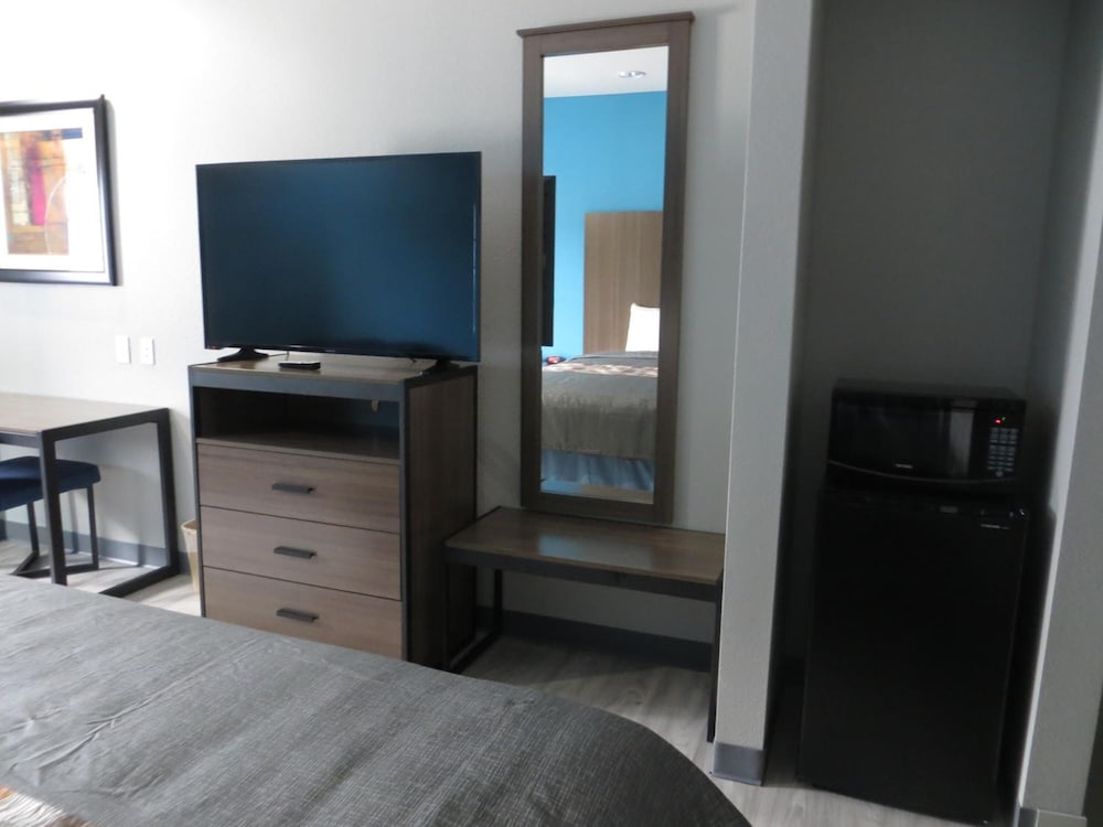 Haven Inn & Suites Willowbrook - photo 13