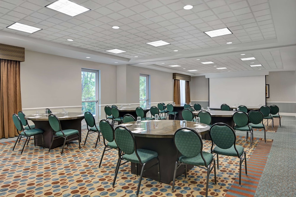 Hilton Garden Inn Jacksonville JTB Deerwood Park - photo 48