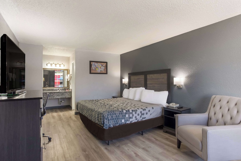 Econo Lodge Cave City - photo 13