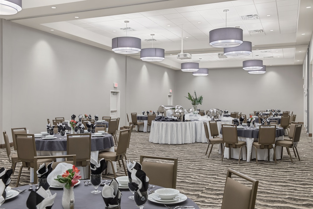 Staybridge Suites Florence Civic Center by IHG - photo 41