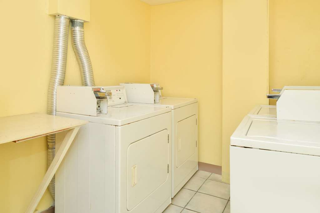Americas Best Value Inn Sarasota Downtown - photo 32