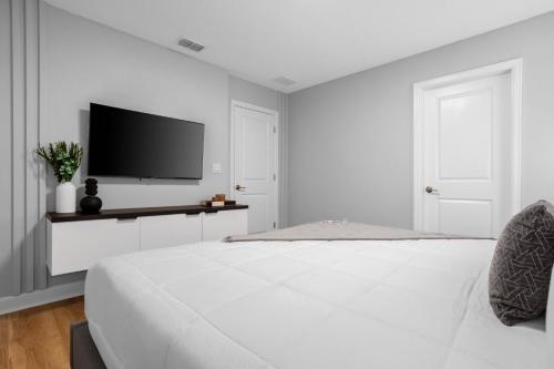 7 Bedrooms 6 Bathrooms Champions Gate 9009 St - photo 8