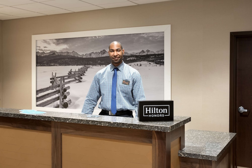 Hampton Inn & Suites Rexburg - photo 6