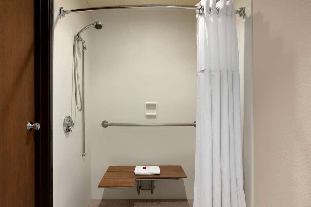 Ramada Inn By Wyndham Doublewood Fargo - photo 13