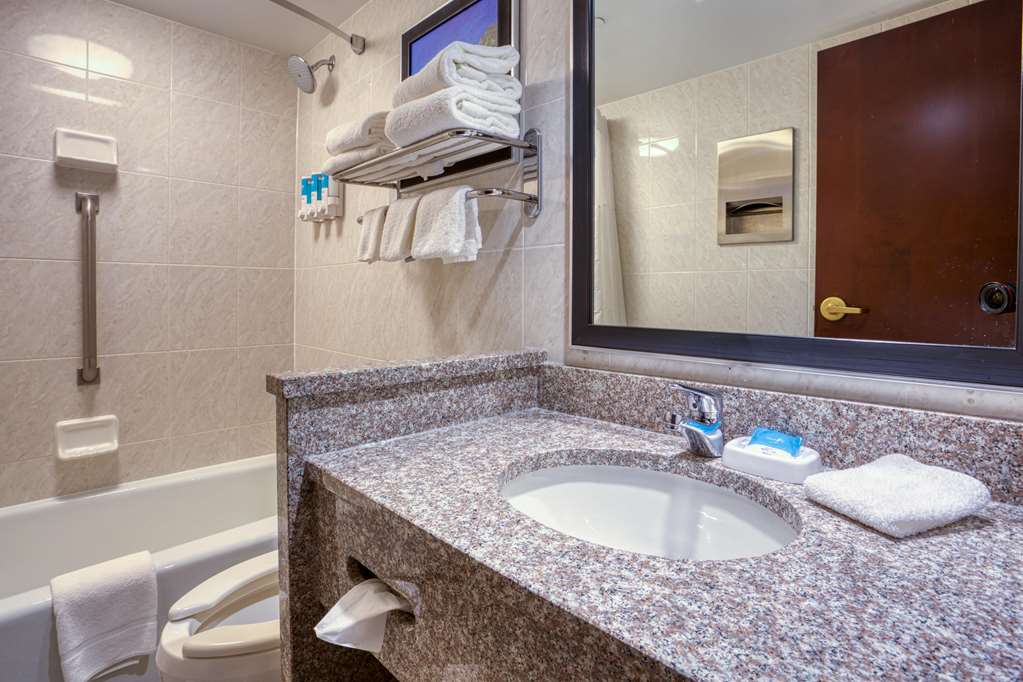 Drury Inn & Suites St. Louis Fairview Heights - photo 34