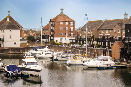 Aqua Marina breathe in relax — 4-Star Luxury Hotel in Pevensey, United Kingdom