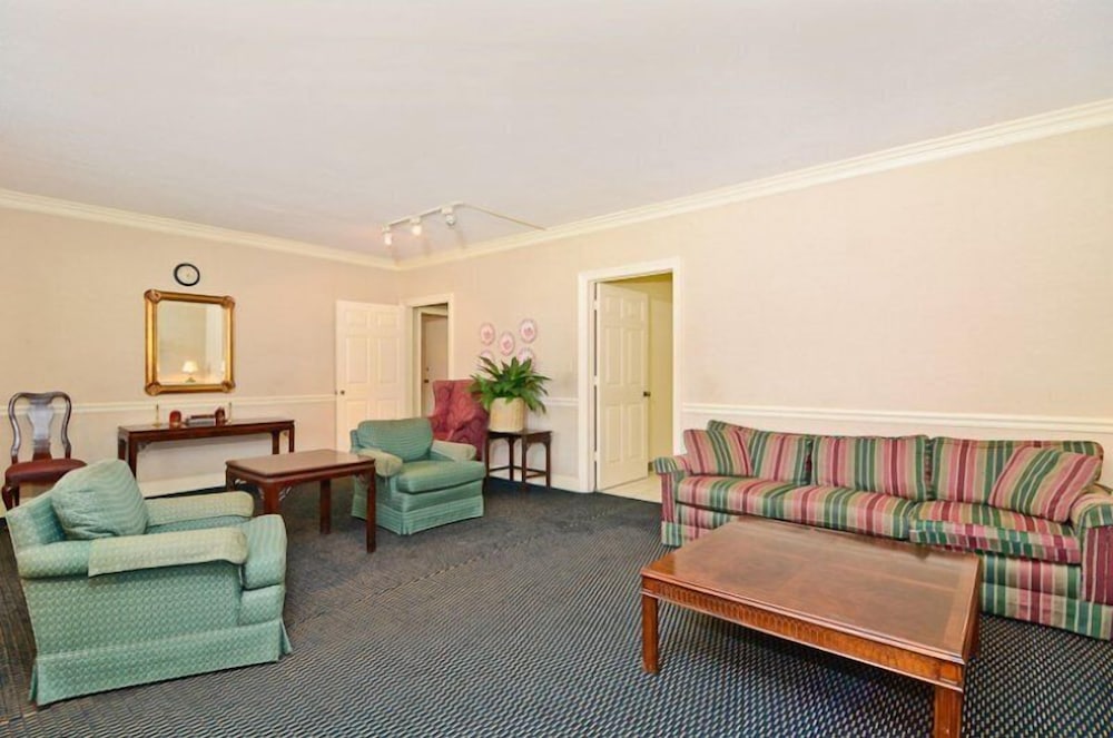 Motel 6 Sandersville GA - photo 28